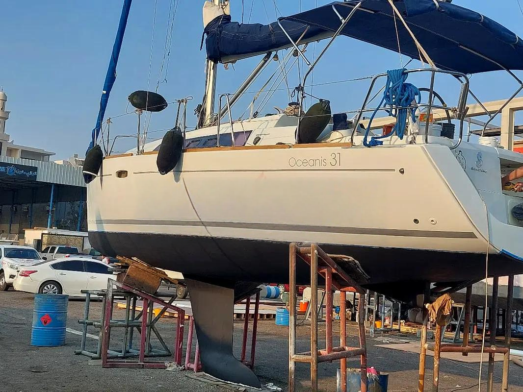 BENETEAU OCEANIS 31 Sailboat
