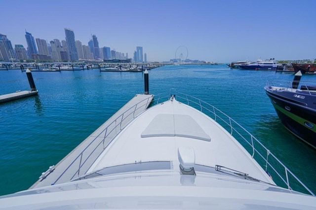82ft Yacht