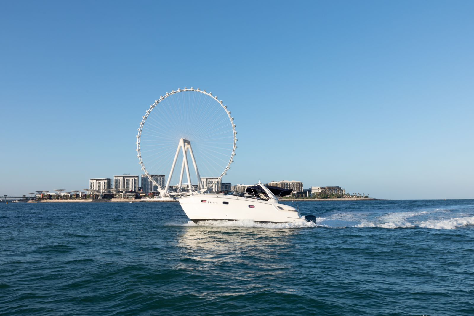 33ft BMW Nora Yacht — yacht rental listing in Marina Mall Pier 7, Dubai Marina