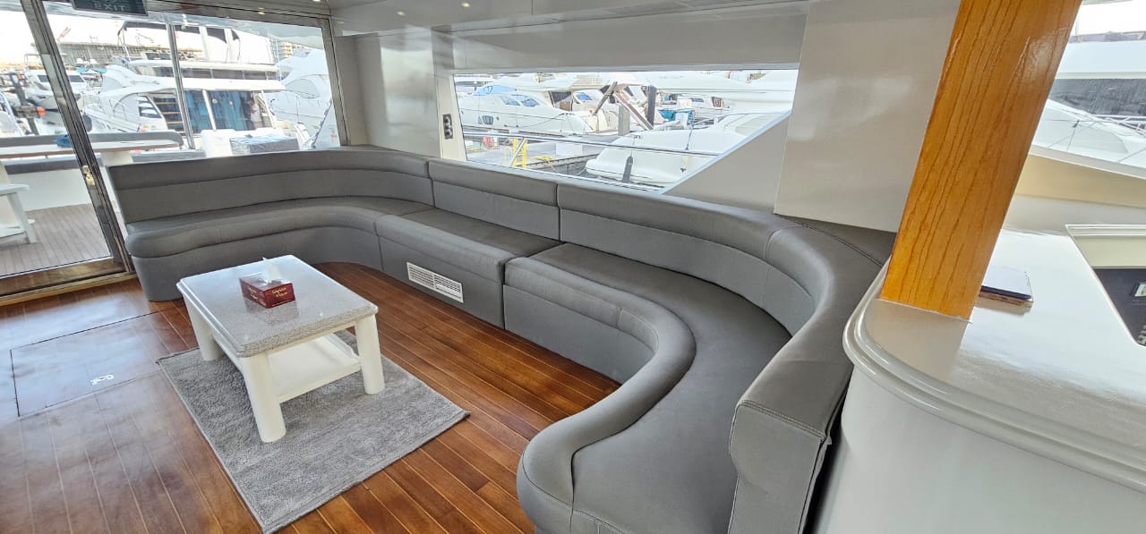 80ft Pavi with Jacuzzi