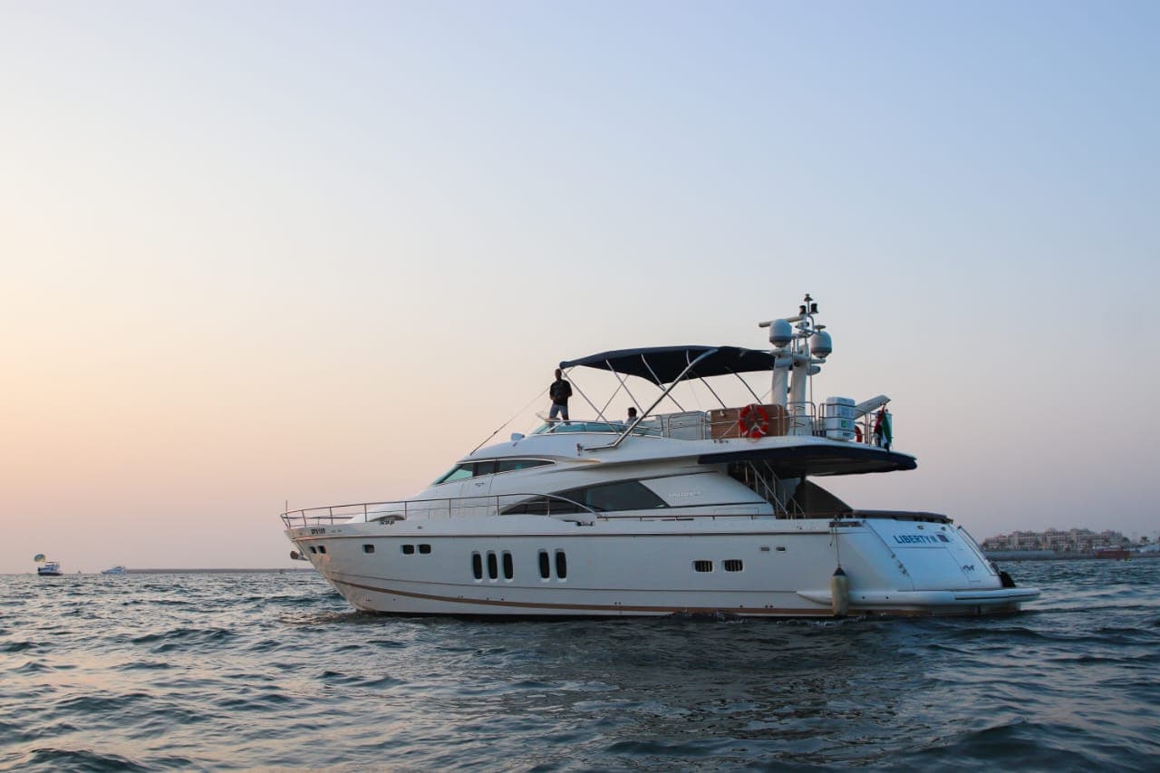 80ft Yacht
