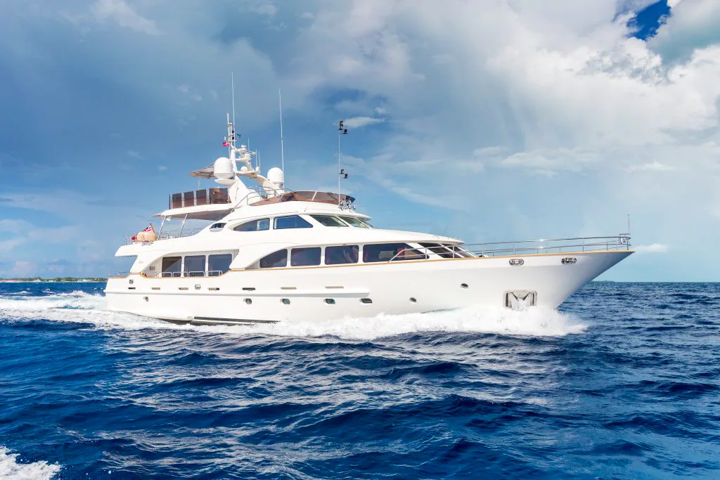110ft Benetti — yacht rental in Dubai Marina, AED 5,600/hour