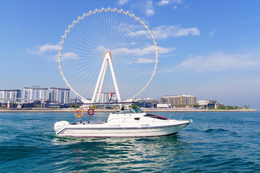 33ft Serene Speedboat — yacht rental listing in Dubai Harbour, Dubai Marina