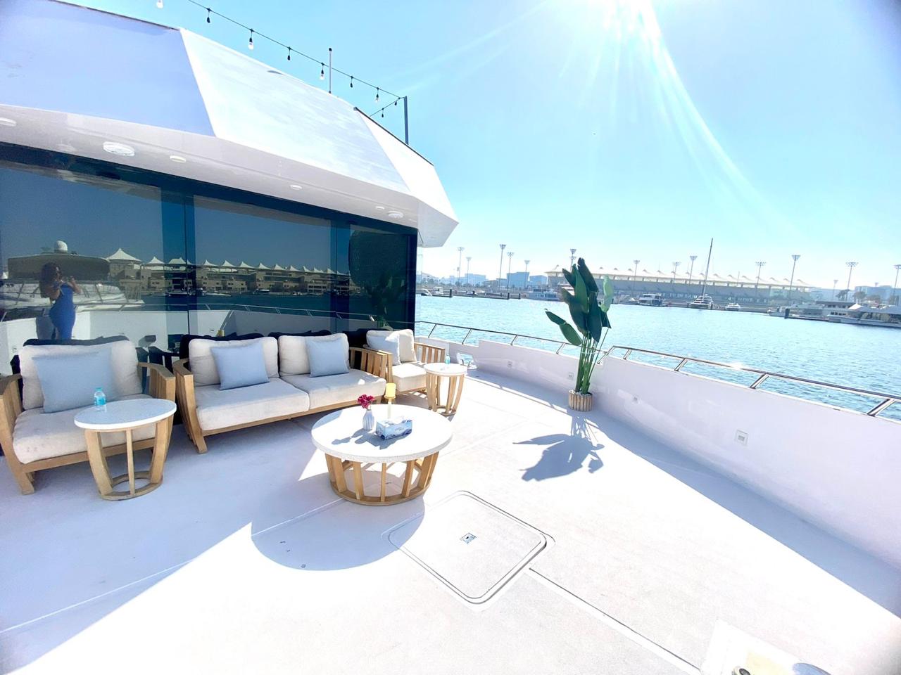 100ft Houseboat Jaddaf — yacht rental listing in Jaddaf, Dubai Marina