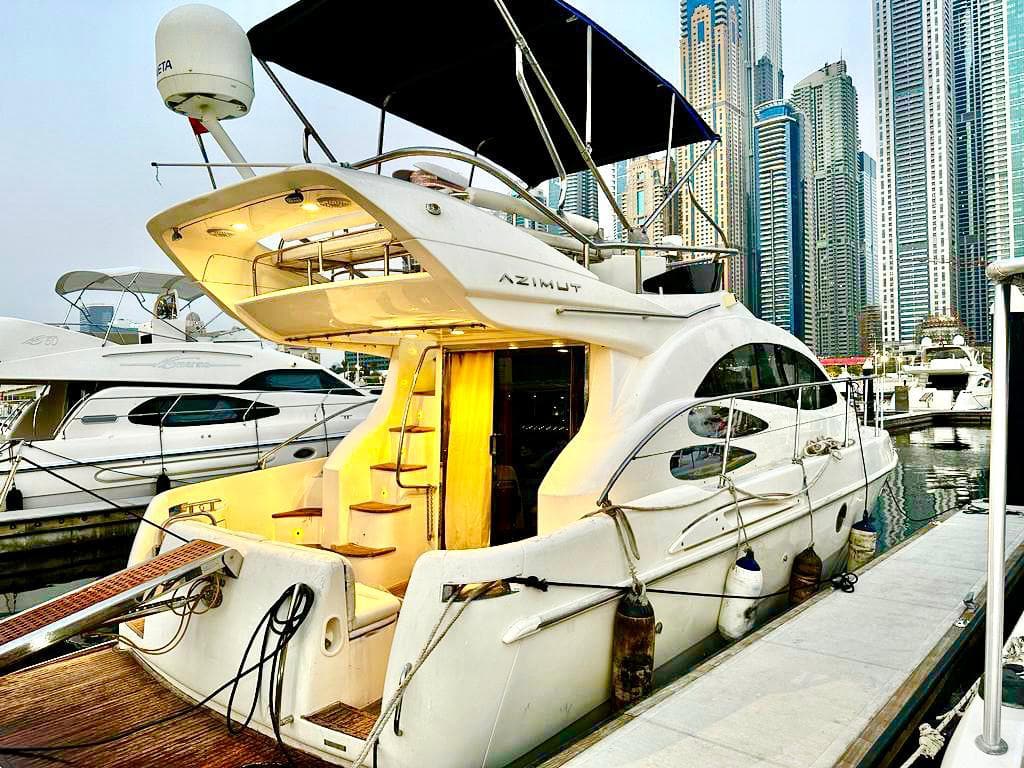 45ft Craver Yacht — yacht rental listing in Dubai Harbour, Dubai Marina