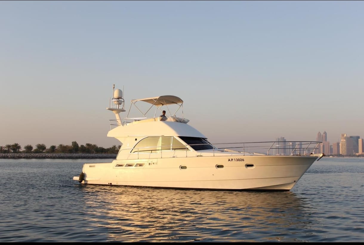 45ft AD Hatteras Yacht — yacht rental listing in Dubai Marina