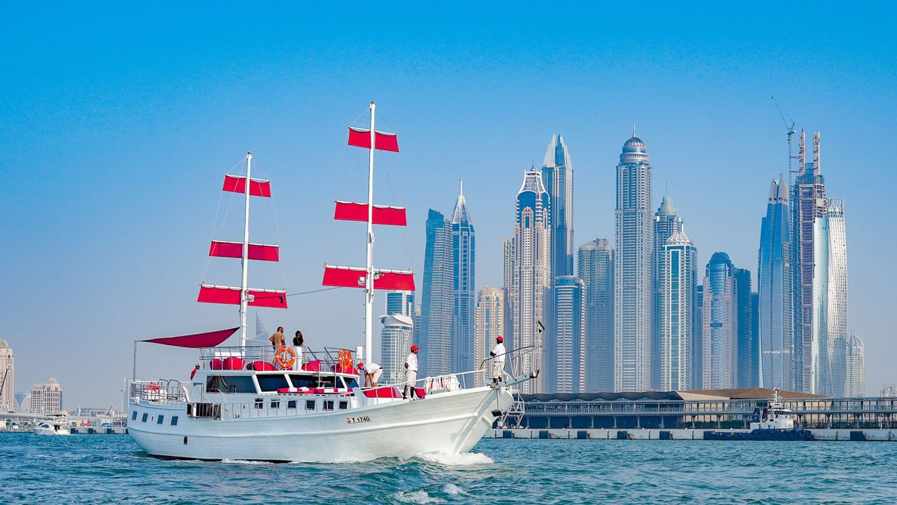 Luxury 98ft Yacht Rental Dubai Marina