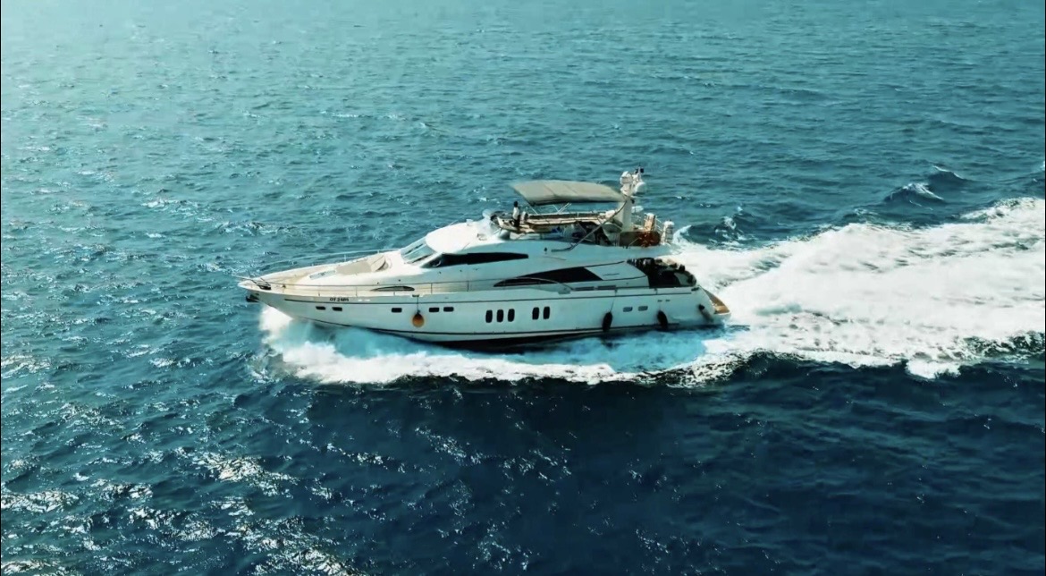 Luxury 80ft Yacht Rental Dubai Marina