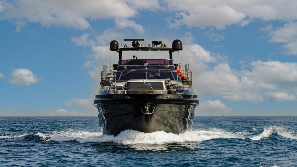 Luxury 95ft Yacht Rental Dubai Marina