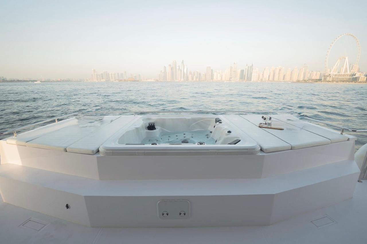 100ft Luxurious houseboat — yacht rental listing in Dubai Marina