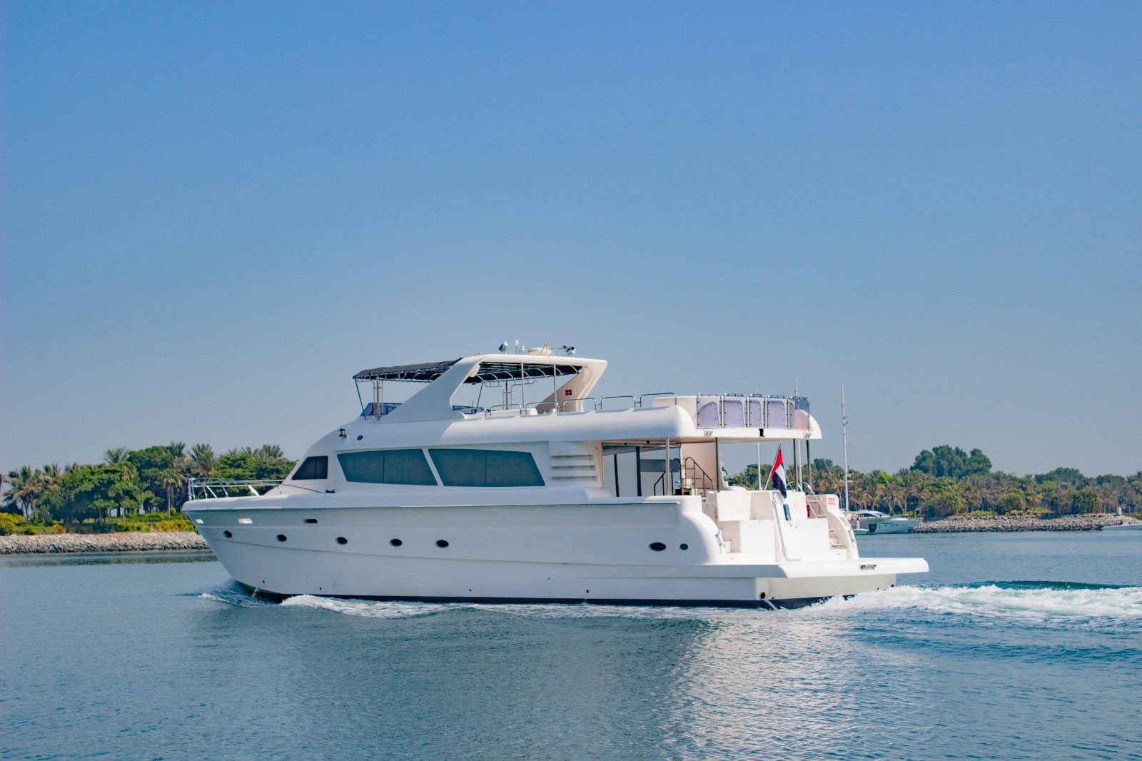 Luxury 90ft Yacht Rental Dubai Marina