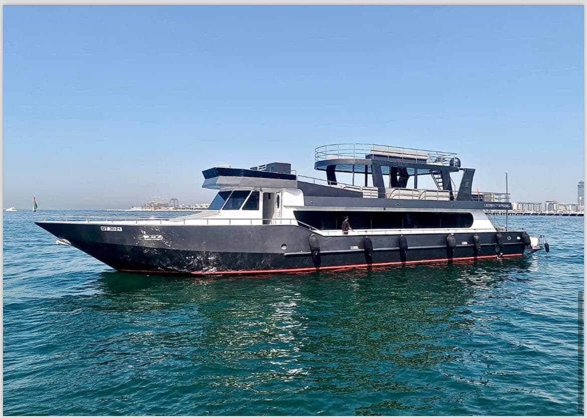 125ft Sweet Caroline — yacht rental in Dubai Marina, AED 6,500/hour